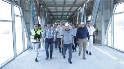 وزير النقل يتفقد مواقع العمل بالمرحلة الثانية من مشروع تطوير الطريق الدائري