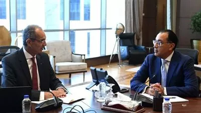 «مدبولي» يتابع عددا من مشروعات وملفات عمل وزارة الاتصالات