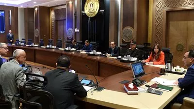 مدبولى يتابع خطوات تطوير الواجهة السياحية غرب مدينة العلمين الجديدة