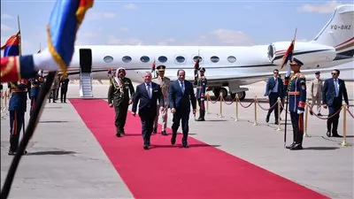 الرئيس السيسي يستقبل الملك عبد الله الثاني عاهل الأردن بمطار العلمين