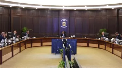 رئيس الوزراء يتابع موقف تطبيق الزراعات التعاقدية وتوافر السلع المختلفة