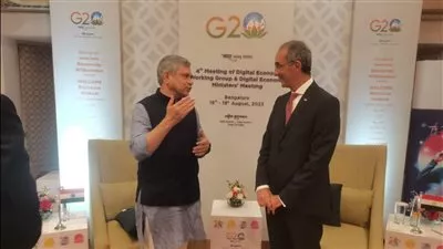 وزير الاتصالات يبحث سبل تعزيز التعاون بين مصر والهند بمجال تكنولوجيا المعلومات