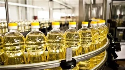 السلع التموينية تعلن عن ممارستين دولية ومحلية لشراء زيت الطعام
