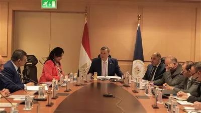 وزير السياحة يترأس اجتماع اللجنة الدائمة لتراخيص المنشآت الفندقية والسياحية