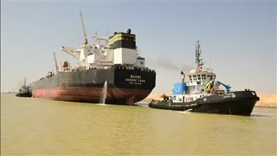 الفريق أسامة ربيع: تعاملنا بشكل فوري مع أعطال ناقلتين بقناة السويس