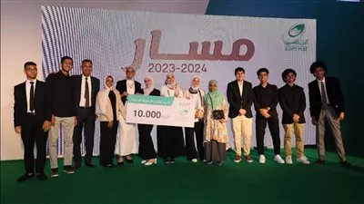 هيئة البريد تكرم أوائل الثانوية العامة والأزهرية والدبلومات الفنية