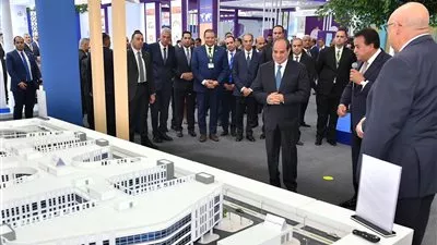الرئيس السيسي يصل مقر افتتاح المؤتمر العالمي للسكان والصحة والتنيمة 2023