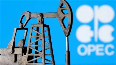 السعودية وروسيا تمددان الخفض الطوعي لإنتاج النفط حتى نهاية 2023