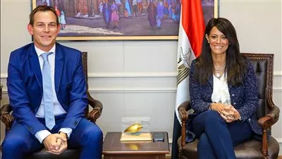 «المشاط» تبحث تعزيز التعاون المشترك مع شركة شنايدر إلكتريك