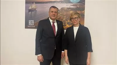  وزير السياحة يبحث مع كبار منظمي الرحلات بروسيا زيادة الحركة الوافدة لمصر