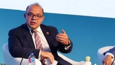 رئيس الرقابة المالية يؤكد أهمية تحفيز أصحاب الأعمال على التكيف مع متطلبات الأبعاد البيئية