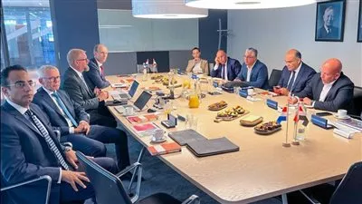 رئيس «اقتصادية قناة السويس» يعقد اجتماعات مكثفة مع كبرى الشركات العالمية بقطاعات النقل البحري