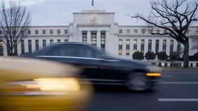 الفيدرالي الأمريكي يثبت أسعار الفائدة عند أعلى مستوى في 22 عاماً