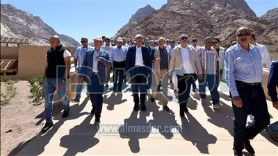رئيس الوزراء يتفقد مشروع إنشاء المنتجع السياحي الجبلي بسانت كاترين