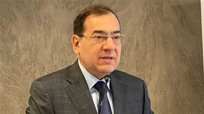 بالأسماء..  «الملا» يصدر حركة تنقلات و تكليفات جديدة بشركات البترول