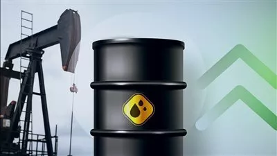 النفط يقفز 3% وسط مخاوف الطلب بعد انخفاض المخزونات الأمريكية