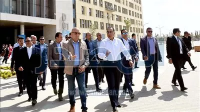 رئيس الوزراء يتفقد مشروعات منطقة الأعمال المركزية بالعاصمة الإدارية