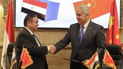 «رجال الأعمال المصريين الصينيين» توقع بروتوكول تعاون مع مصلحة الجمارك 