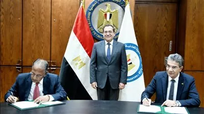 شركة «UGDC» توقع مذكرة تفاهم مع «تي سي اى سنمار» الهندية للكيماويات