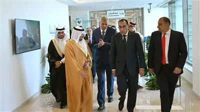 رئيس الوزراء: حريصون على جذب مزيد من الاستثمارات بالقطاع الصحي