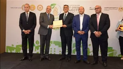 جهاز 6 أكتوبر يفوز بجائزة أفضل مشروع أخضر ذكي في معالجة المياه والصرف الصحي