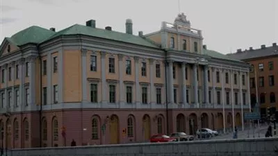 السويد تعلن إرسال رحلات جوية لإعادة مواطنيها من إسرائيل