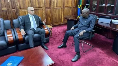  وزير الإسكان يتابع تقدم الأعمال بمشروع سد ومحطة «جوليوس نيريري» بتنزانيا