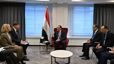 رئيس الوزراء يبحث تعزيز العلاقات التجارية مع المفوضية الأوروبية 