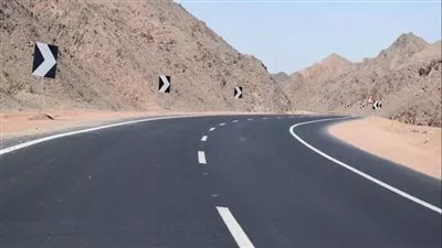 الهيئة العامة للطرق تعلن انتظام حركة سير المركبات بطريق سفاجا-قنا في الاتجاهين 