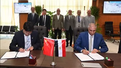 توقيع عقد تصميم وتنفيذ بحيرات «كريستال لاجون» بالعلمين الجديدة