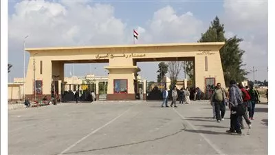 فتح معبر رفح أمام الأجانب والفلسطينيين الحاملين جنسيات مزدوجة من غزة نحو مصر