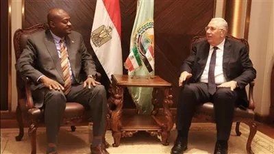 وزير الزراعة يبحث سبل تعزيز التعاون المشترك مع غينيا الاستوائية 