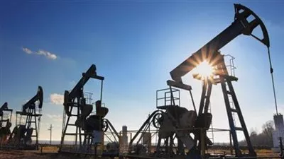أسعار النفط ترتفع 1.5% بعد تثبيت الفائدة الأمريكية