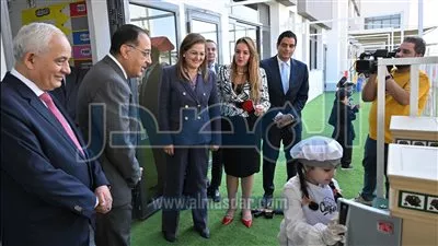 رئيس الوزراء يفتتح مجمع المدارس بالقرية الكونية بحدائق أكتوبر