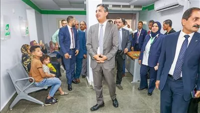 رئيس البريد يتفقد مكاتب بريد الدقهلية لمتابعة حركة انتظام صرف المعاشات