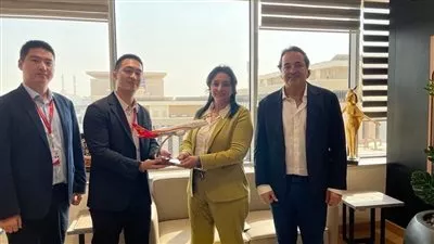 نائب وزير السياحة تبحث زيادة الحركة الصينية الوافدة إلى مصر