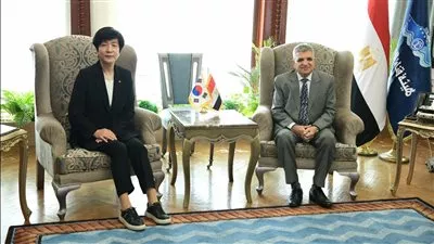 رئيس هيئة قناة السويس يبحث سبل التعاون مع الجمعية الوطنية بكوريا الجنوبية 
