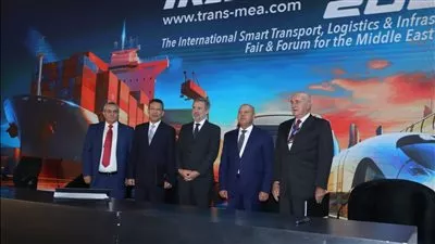 وزير النقل يشهد توقيع عقد تنفيذ مشروع الكارت الموحد