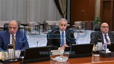 مد العمل بقرار إعفاء واردات الذهب بأشكال نصف مشغولة من الجمارك