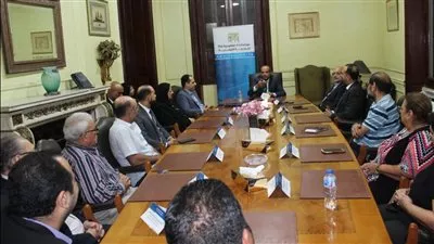 رئيس البورصة يناقش خطط تحديث نظام التداول مع قيادات شركات الوساطة بالإسكندرية