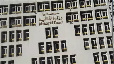 «المالية» تعلن تدبير نصف مليار دولار تمويل تنموي جديد للمشروعات الصحية والتعليمية