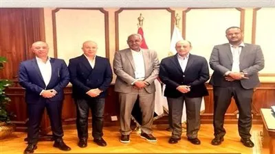 وزير الطيران يبحث تسيير خط جوي مباشر بين مصر وجيبوتي 