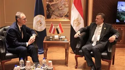 وزير السياحة والآثار يبحث تعزيز التعاون بين مصر و لاتفيا 
