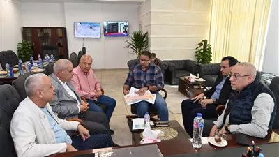 وزير الإسكان يتابع معدلات إنجاز المشروعات الجارى تنفيذها بالعلمين الجديدة 