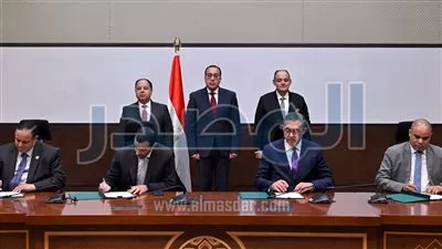  الحكومة توقع اتفاق مع شركة «جلوبال أوتو» لتصنيع السيارات محليًا