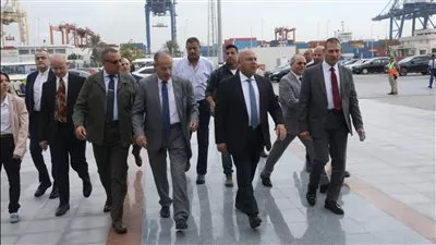  وزير النقل يتفقد محطة تحيا مصر متعددة الأغراض بميناء الإسكندرية 