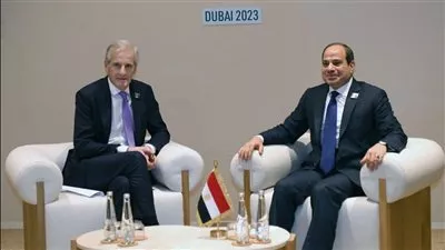  السيسي يبحث مع رئيس وزراء النرويج تعزيز التعاون بمشروعات الطاقة النظيفة و السياحة 