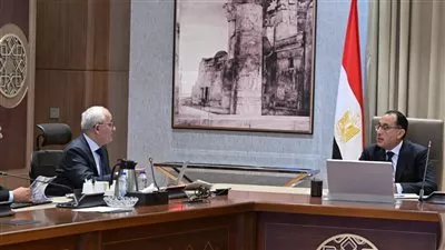 رئيس الوزراء يبحث آليات زيادة التعاون مع القطاع الخاص في ملف التعليم