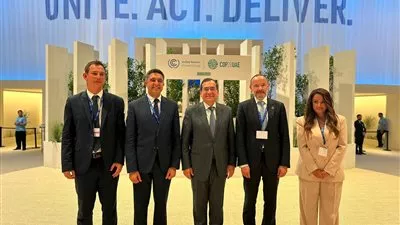 «الملا» يبحث التعاون مع شنايدر إليكتريك بمجالات التحول الرقمى بصناعة البترول والغاز 