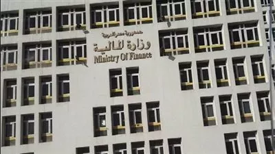 الحكومة تكشف حقيقة تقليص المخصصات المالية لقطاع الصحة بالموازنة الجديدة